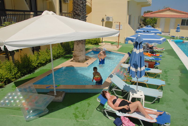 Margaret Hotel Kremastí Екстериор снимка